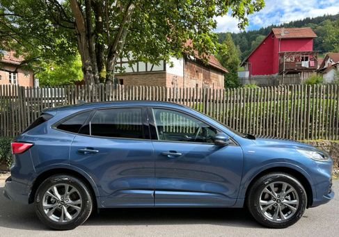 Ford Kuga, 2022