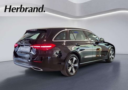 Mercedes-Benz C 300, 2023 3