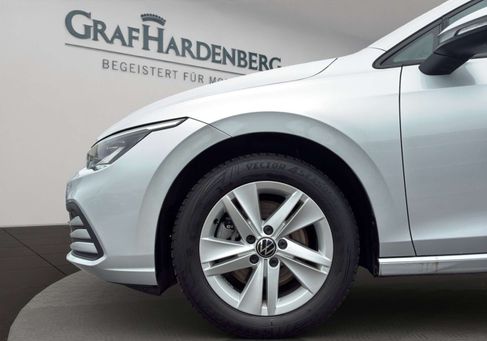 Volkswagen Golf, 2024 3