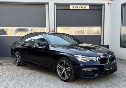 BMW 730, 2019