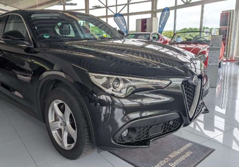 Alfa Romeo Stelvio, 2017