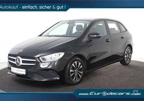 Mercedes-Benz B 180, 2020