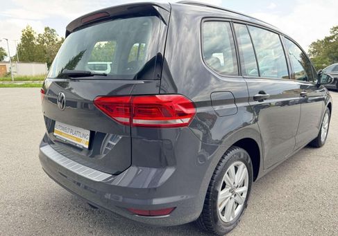Volkswagen Touran, 2020 3