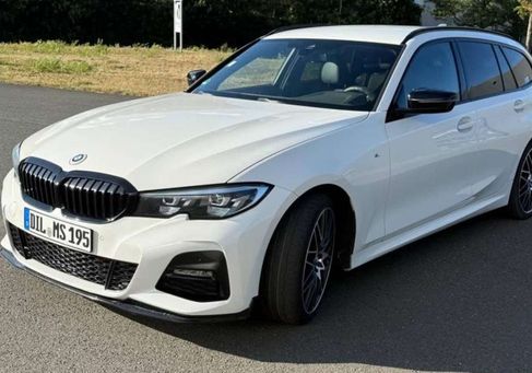 BMW 320, 2022 3