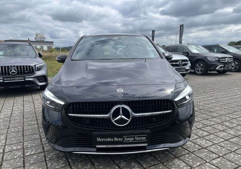 Mercedes-Benz B 200, 2025 3