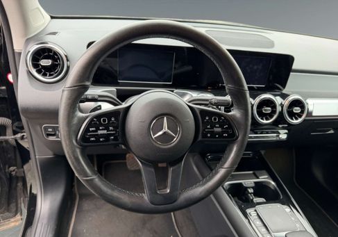 Mercedes-Benz GLB 200, 2022