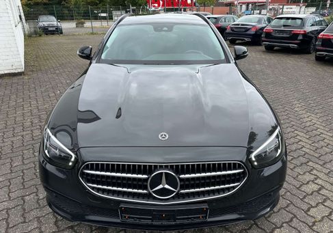 Mercedes-Benz E 220, 2022