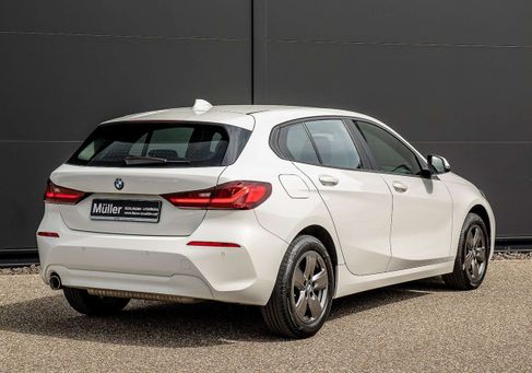 BMW 118, 2023