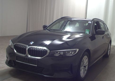BMW 318, 2021