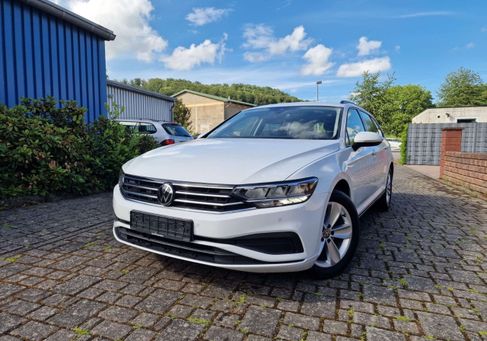 Volkswagen Passat Variant, 2023