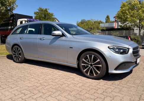 Mercedes-Benz E 300, 2020 3