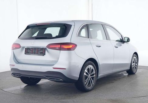 Mercedes-Benz B 180, 2024