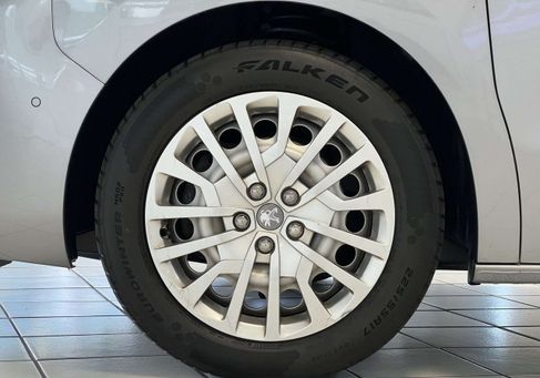 Peugeot Traveller, 2021