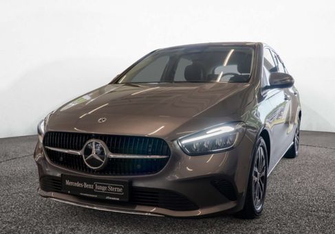 Mercedes-Benz B 180, 2025