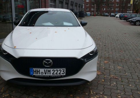 Mazda 3, 2025