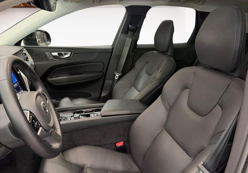Volvo XC60, 2025