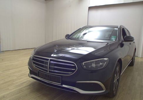 Mercedes-Benz E 300, 2022