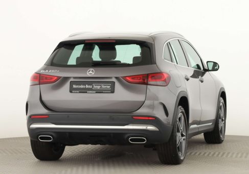 Mercedes-Benz GLA 250, 2022