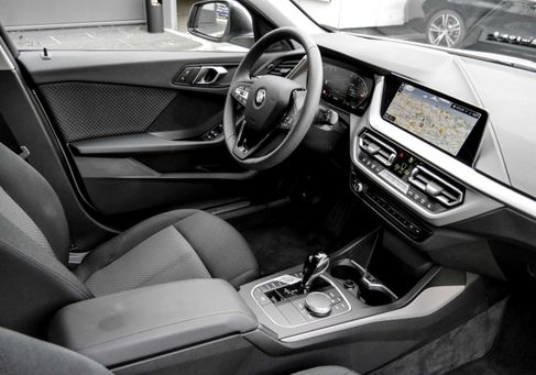 BMW 118, 2023