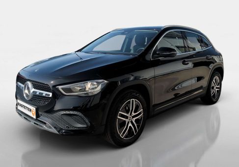 Mercedes-Benz GLA 200, 2023 2