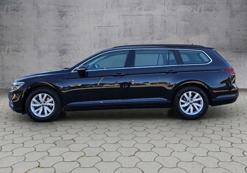 Volkswagen Passat Variant, 2023 3