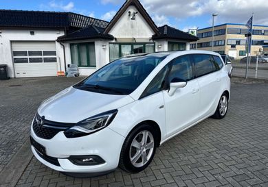 Opel Zafira, 2017