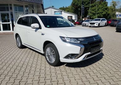 Mitsubishi Outlander, 2021