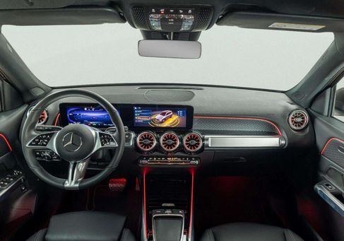 Mercedes-Benz EQB, 2025 3