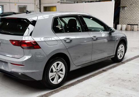Volkswagen Golf, 2022