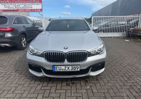 BMW 740, 2018