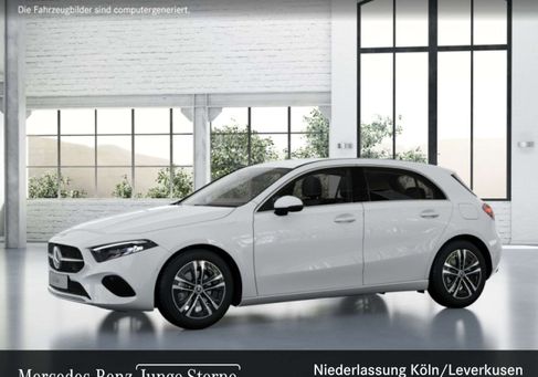 Mercedes-Benz A 180, 2026 3
