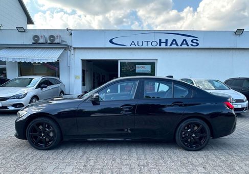 BMW 330, 2020