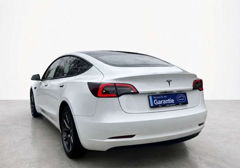 Tesla Model 3, 2023 3