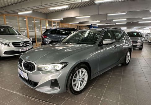 BMW 318, 2022