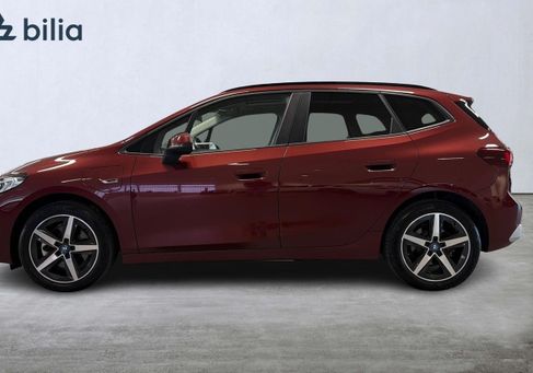 BMW 230, 2023