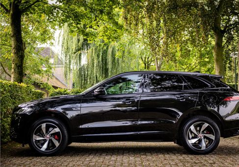 Jaguar F-Pace, 2023 3