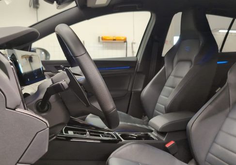 Volkswagen Golf, 2024 3