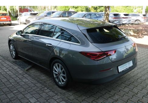 Mercedes-Benz CLA 220, 2022