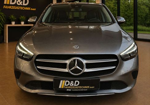 Mercedes-Benz B 200, 2021