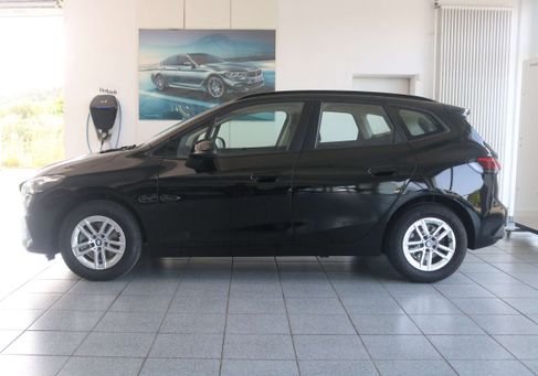 BMW 216, 2024