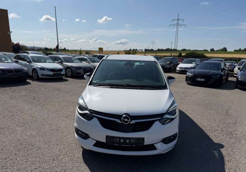 Opel Zafira Tourer, 2017