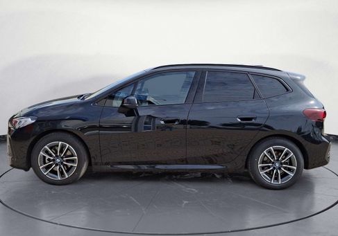 BMW 220, 2025 3