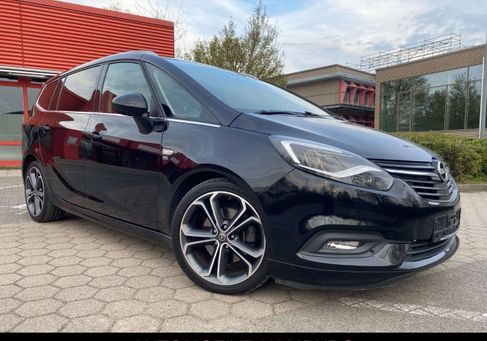 Opel Zafira, 2018