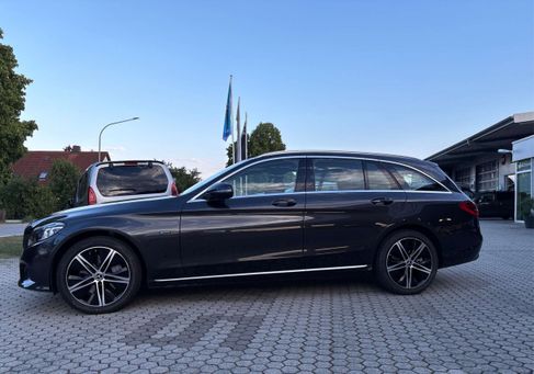Mercedes-Benz C 300, 2020