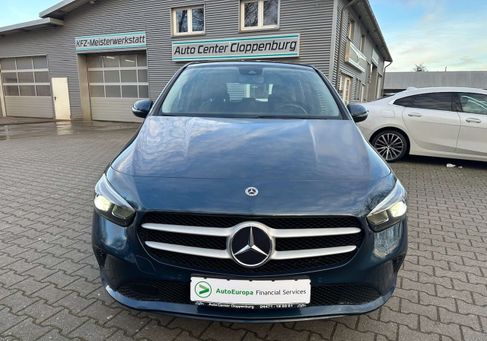 Mercedes-Benz B 180, 2020