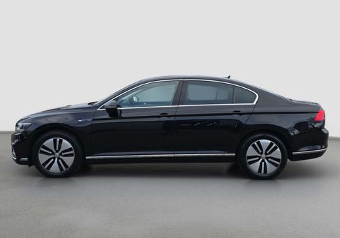 Volkswagen Passat, 2020