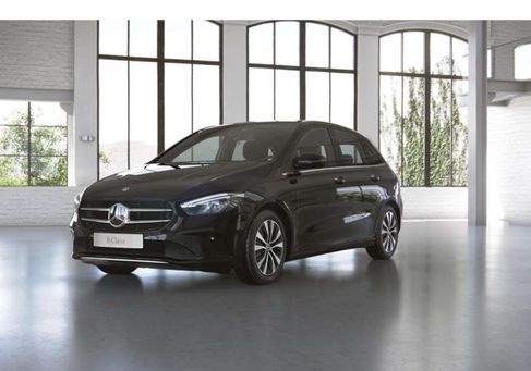 Mercedes-Benz B 220, 2022