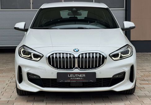 BMW 118, 2022