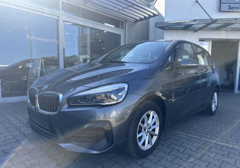 BMW 216, 2021