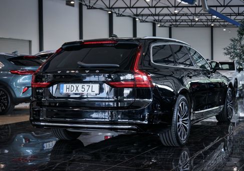 Volvo V90, 2023